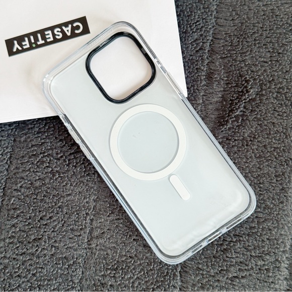 Casetify | Natural Flower MagSafe Phone Case - Picture 4 of 5
